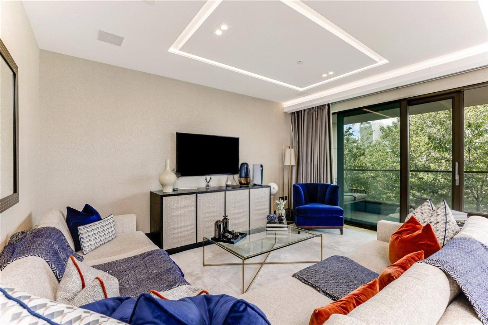 5 Million Pound Super Luxury Large Duplex Penthouse Sleeps 8 Londra